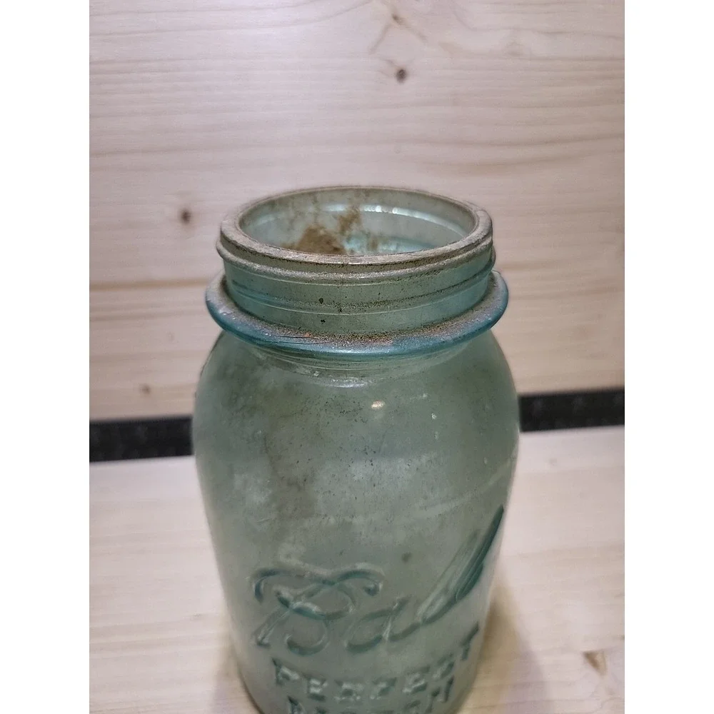Blue Ball Perfect Mason 4 Jar - Right Out Of The Barn Floor!